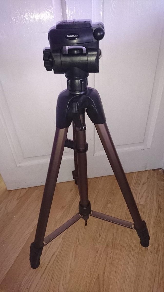 Preview of the first image of HAMA Tripod.