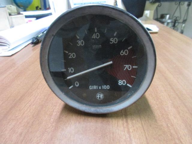 Preview of the first image of Rev counter Alfa Romeo 1750 Berlina.