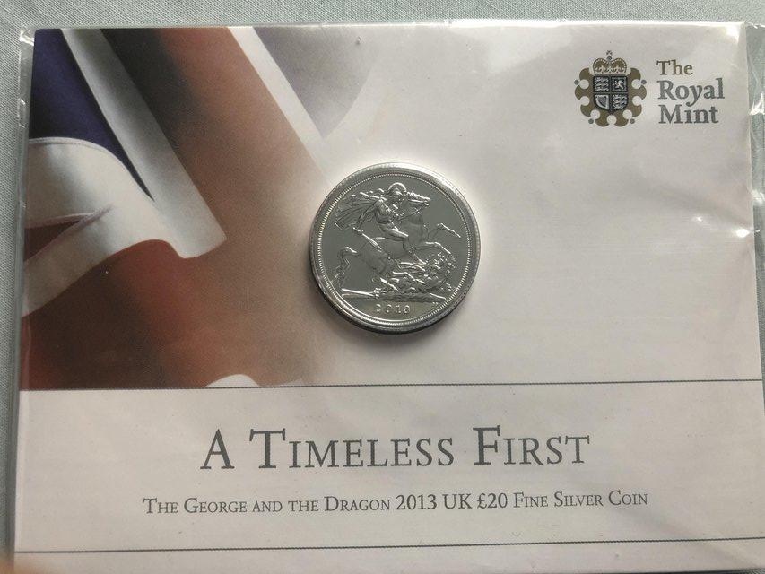 Image 2 of A Timeless First £20 coin