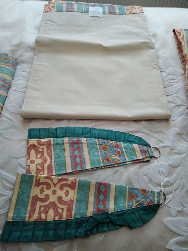 Preview of the first image of king size duvet  set.