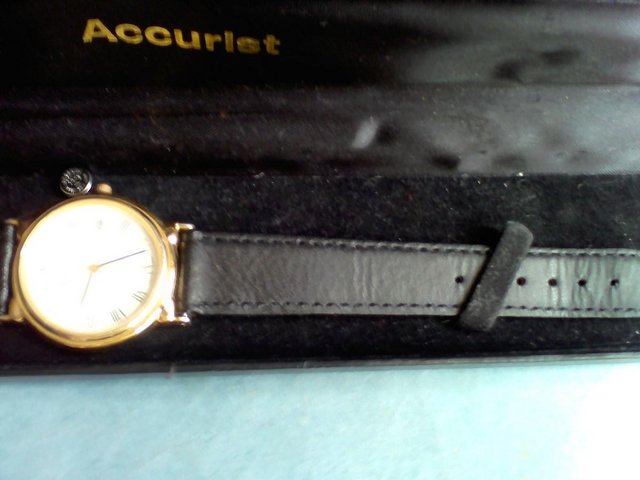 Preview of the first image of ACCURIST UNISEX BRAND NEW WATCH.