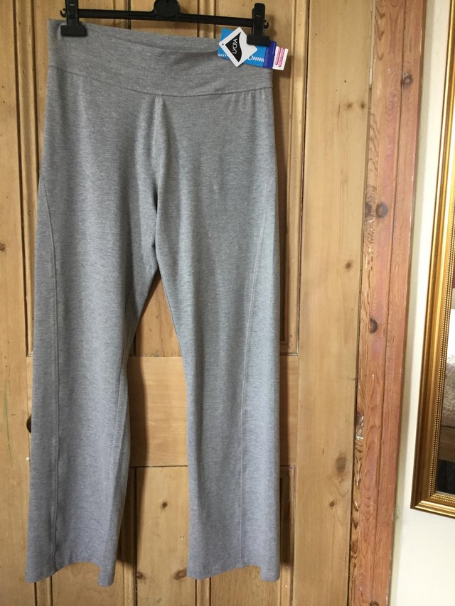 Image 3 of CRANE Yoga Pants, M, BNWT, Rear Zip Pocket