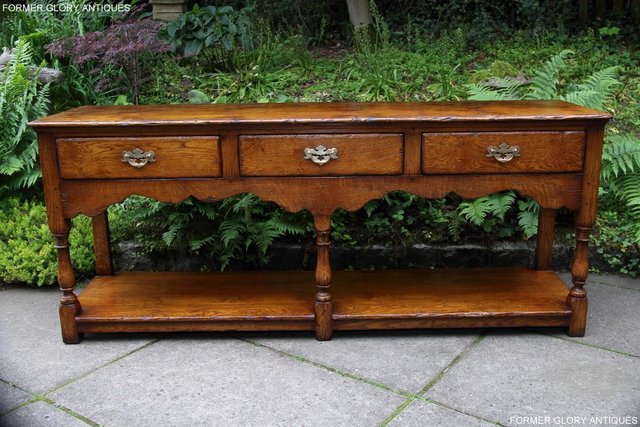 Image 14 of TITCHMARSH AND GOODWIN OAK DRESSER BASE SIDEBOARD HALL TABLE