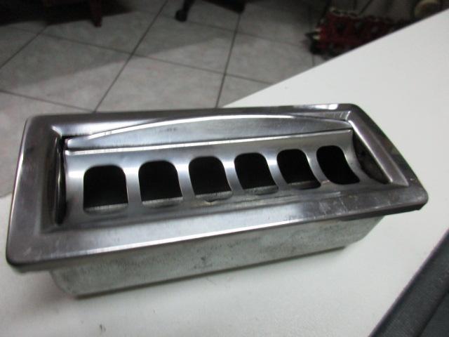 Image 2 of Ashtray in the door armrest for Fiat 130 Coupè