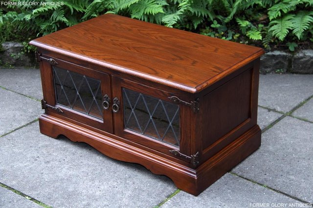 Image 2 of OLD CHARM TUDOR BROWN OAK TV STAND TABLE DVD CABINET UNIT