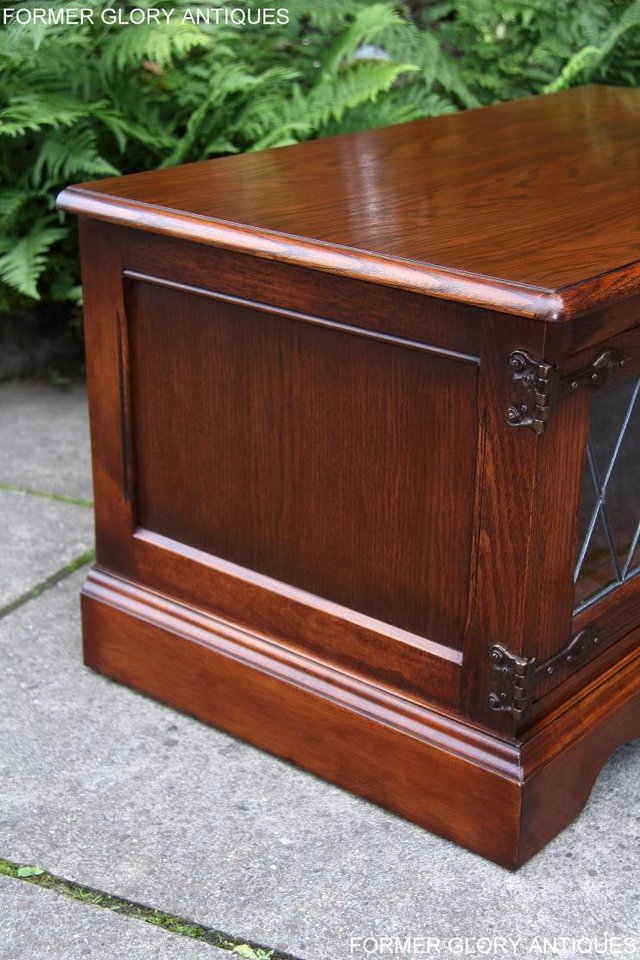 Image 7 of OLD CHARM TUDOR BROWN OAK TV STAND TABLE DVD CABINET UNIT