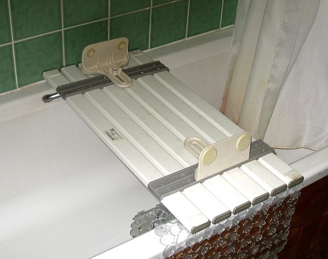 Image 2 of Coopers adjustable bath seat,Thanks for looking at my item,hope you like it.