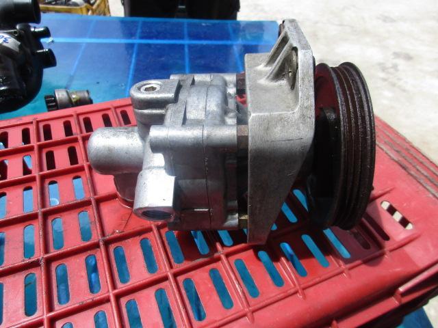 Image 2 of Power steering pump Lancia Thema 8.32