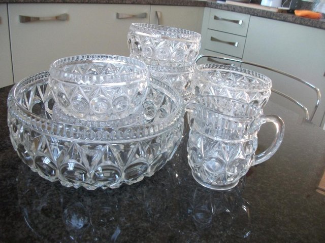 Image 3 of VINTAGE GLASS FRUIT BOWL AND DISHES