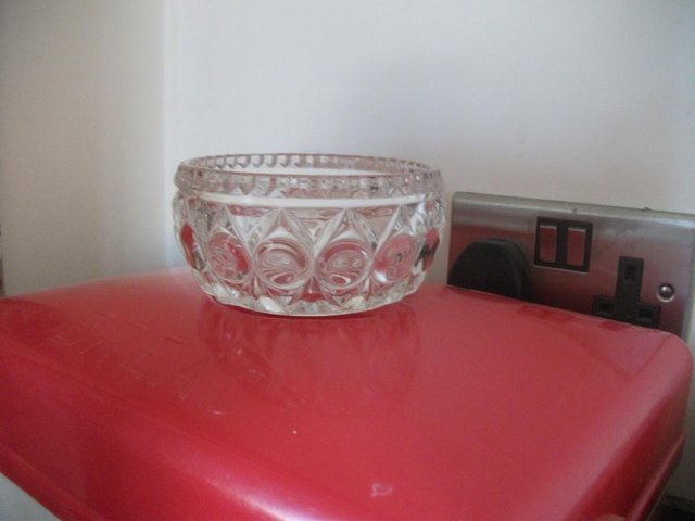 Image 6 of VINTAGE GLASS FRUIT BOWL AND DISHES
