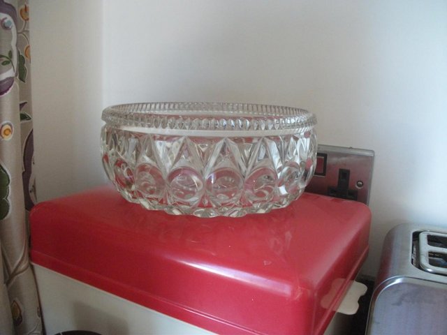 Preview of the first image of VINTAGE GLASS FRUIT BOWL AND DISHES.