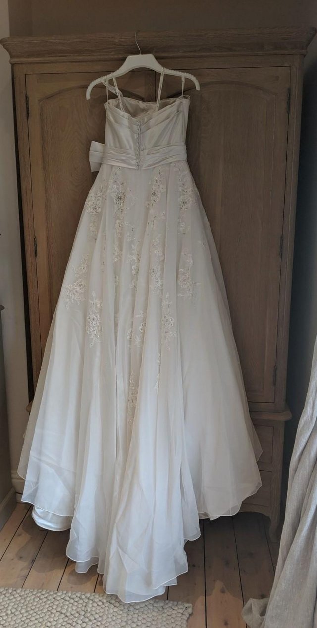 Image 3 of Beautiful Ivory Wedding Dress (new) Size 10-12
