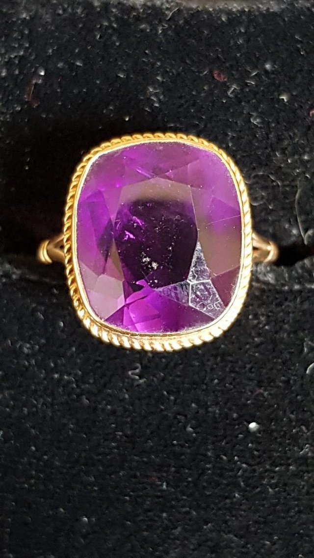 Image 2 of Amethyst 9ct. gold ring