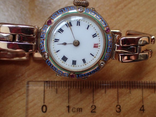 Preview of the first image of Ladies 9ct gold watch, approx circa 1920.