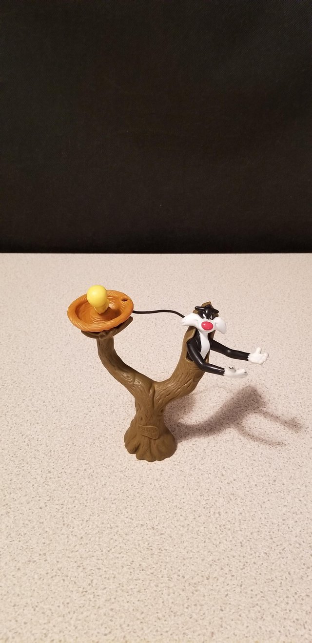 Image 3 of Looney Tunes Active Sylvester & Tweety Pie McDonalds Toy