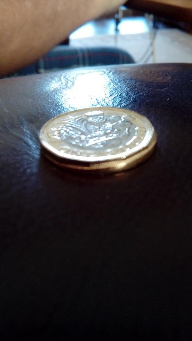 Image 9 of £1 coin thats got a missprinting fault date 2017