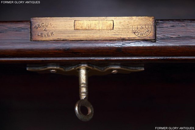 Image 13 of A TITCHMARSH AND GOODWIN BUREAU BOOKCASE DESK WRITING TABLE