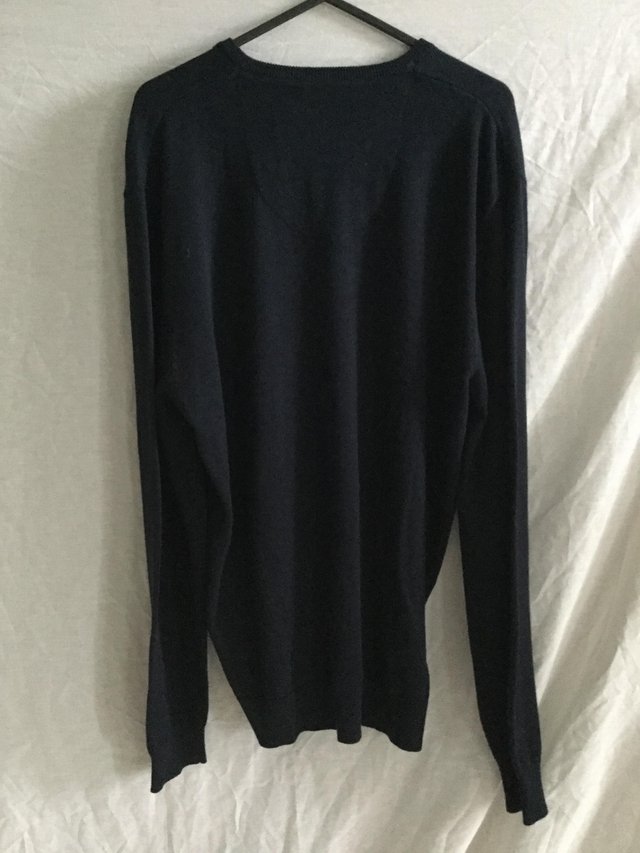 Image 3 of Brand new luxurious soft navy jumper