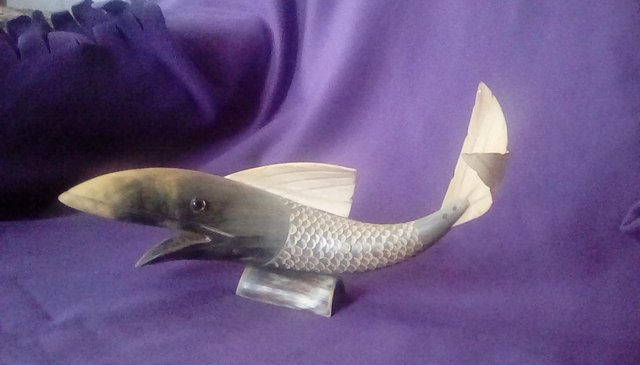 Image 7 of Carved Horn 2x Fish with Stand