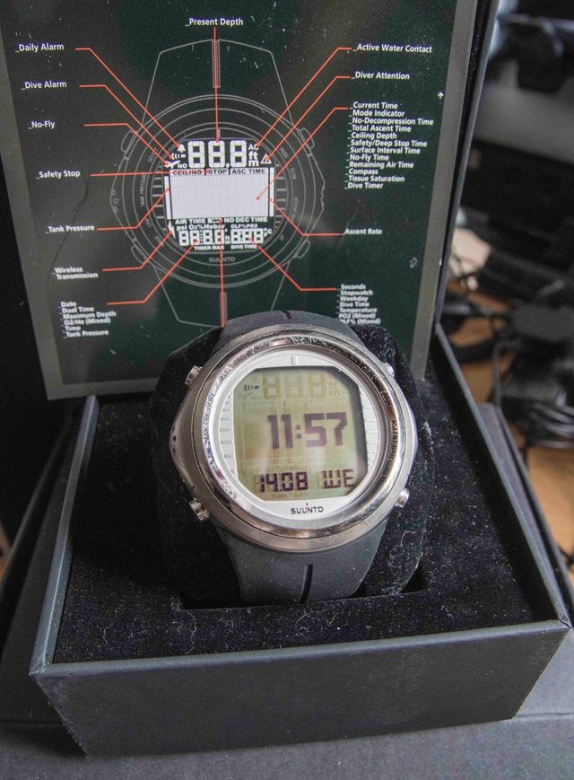 Preview of the first image of Suunto D9TX Divers Computer.....