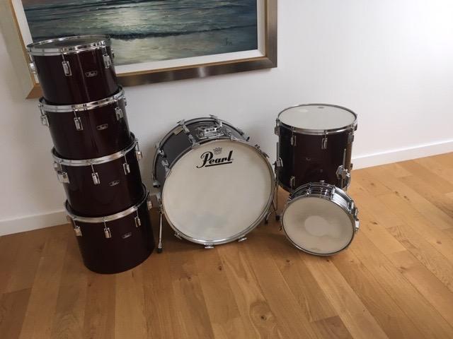 Preview of the first image of Vintage Pearl "Full Dimension" Drum Kit.