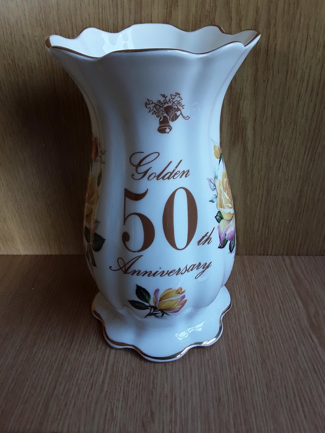 Preview of the first image of Vase golden wedding anniversary.