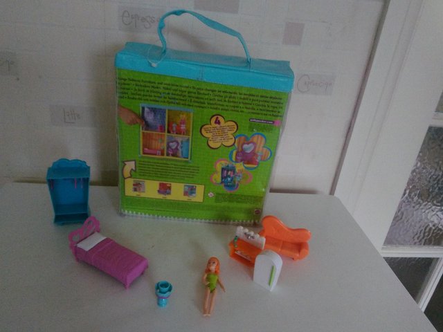 Image 3 of Polly Pocket Trendy Town House