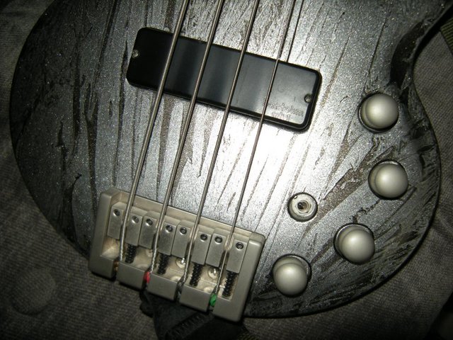 Image 2 of Cort Curbow 4 Bass Guitar Streaky Silver