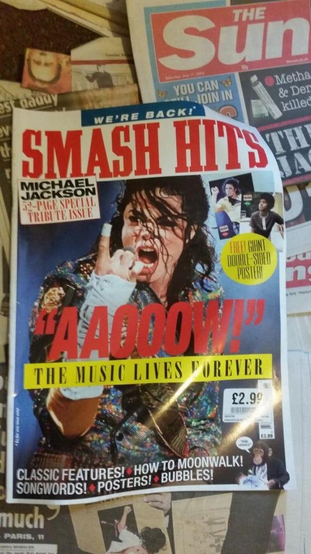 Image 10 of Michael Jackson Magazines and newspaper clippings