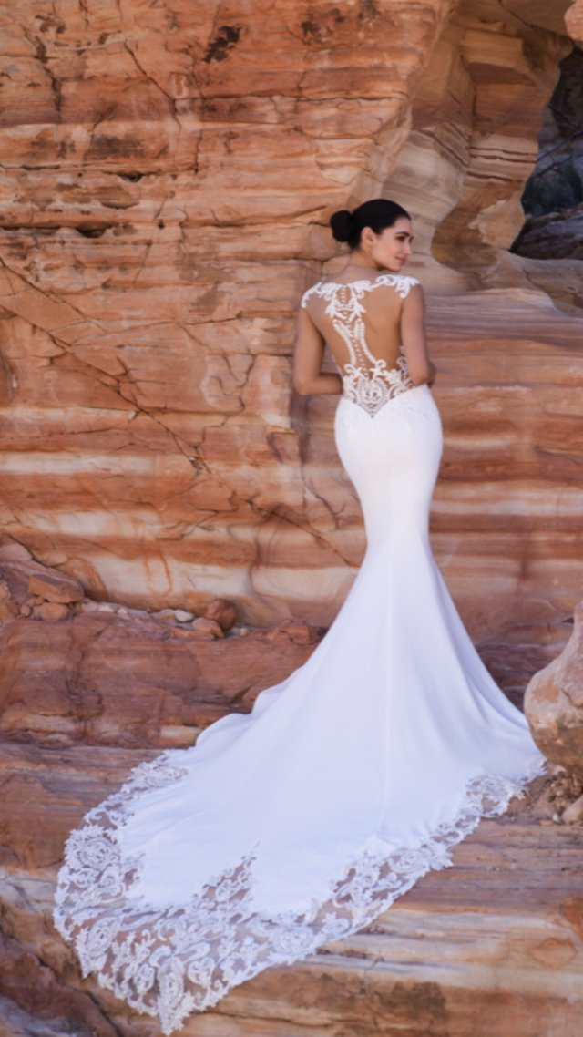 Preview of the first image of Dando London Circe Wedding Dress.