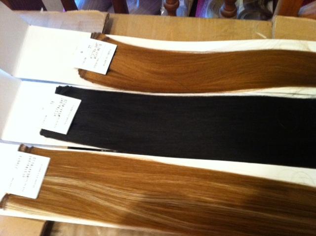 Preview of the first image of Synthetic hair extensions.