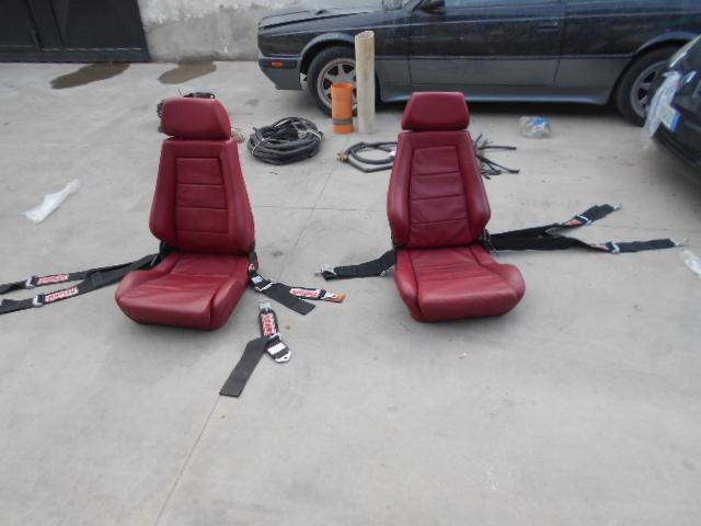 Preview of the first image of Front seats and belts De Tomaso Pantera Gt5 America.
