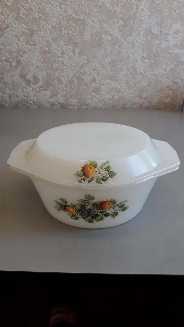Preview of the first image of Pyrex dish.