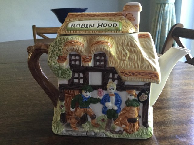 Image 3 of Vintage ceramic teapot Robin Hood