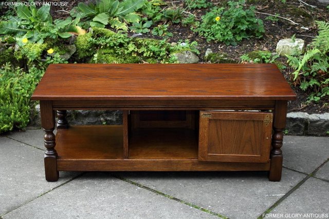Image 36 of OLD CHARM LIGHT OAK LONG COFFEE WINE TABLE CABINET TV STAND