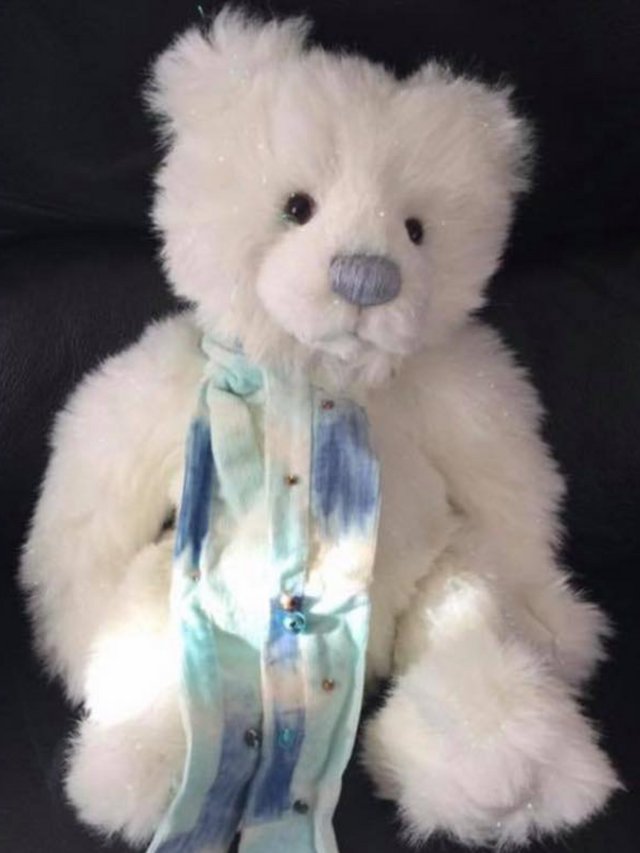 Preview of the first image of Charlie Bears Snowflake.