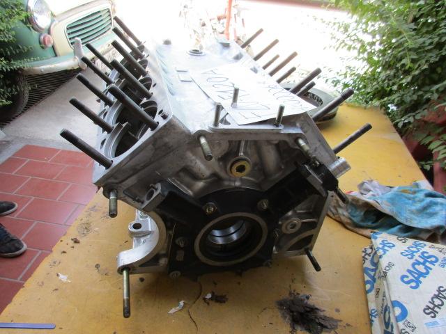 Image 3 of Engine block with covers for Ferrari F40