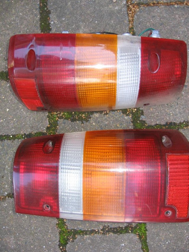 Image 2 of Vauxhall Frontera rear light clusters.