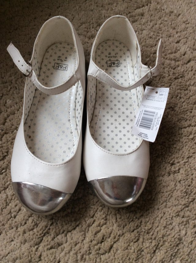 Image 2 of Girl’s flat white shoes 5 (38)
