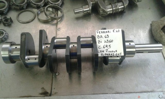 Preview of the first image of Crankshaft Ferrari F40.