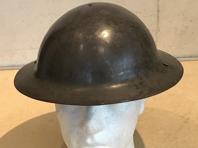 Preview of the first image of 1ww British Soldiers Brodie Steel helmet And Liner.