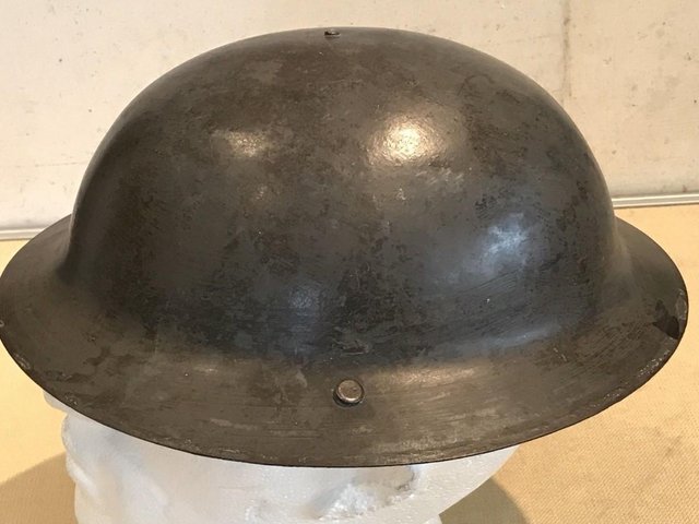 Image 2 of 1ww British Soldiers Brodie Steel helmet And Liner