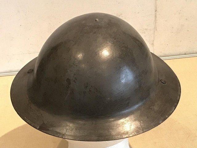 Image 3 of 1ww British Soldiers Brodie Steel helmet And Liner