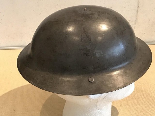 Image 7 of 1ww British Soldiers Brodie Steel helmet And Liner