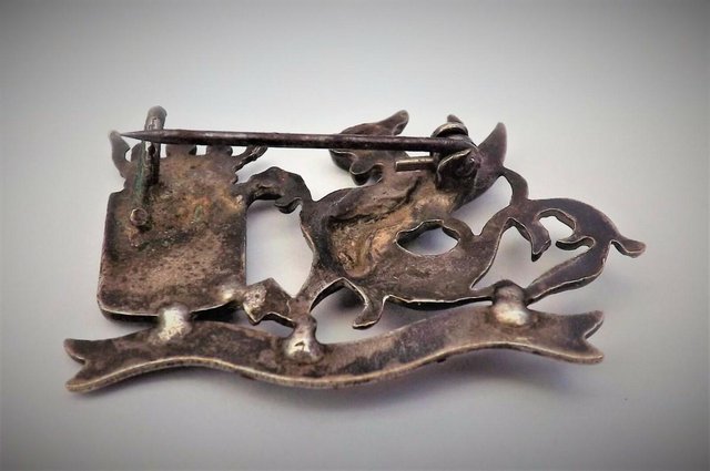 Image 2 of 1ww sweatheart brooch Rarest of all Ypres.