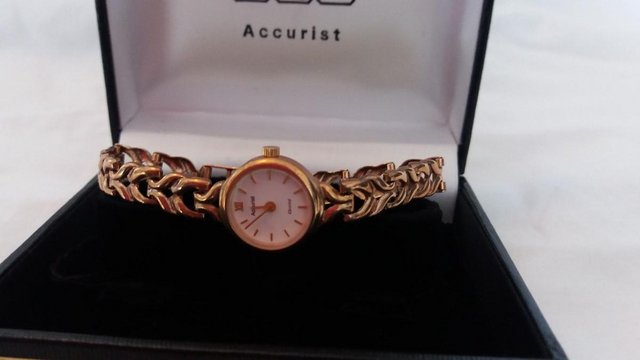 Image 2 of Ladies 9 carat Accurist gold watch 9 carat gold strap/Bracel