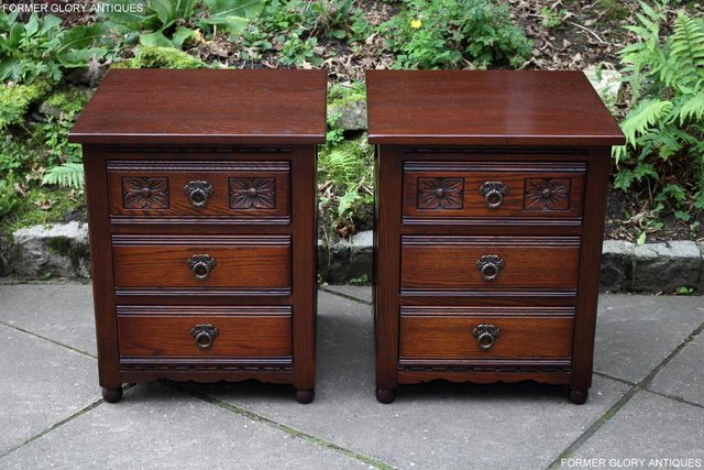 Image 2 of A PAIR OF OLD CHARM OAK BEDSIDE CABINETS LAMP TABLES DRAWERS