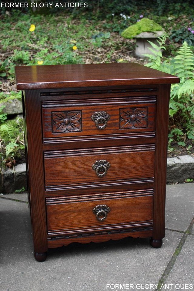 Image 10 of A PAIR OF OLD CHARM OAK BEDSIDE CABINETS LAMP TABLES DRAWERS