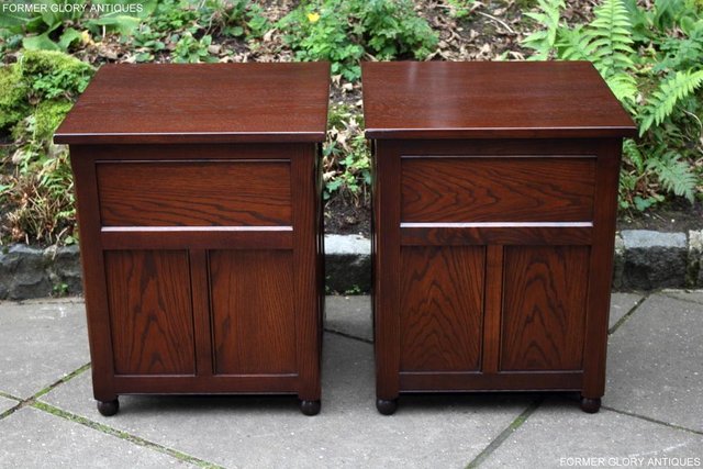 Image 26 of A PAIR OF OLD CHARM OAK BEDSIDE CABINETS LAMP TABLES DRAWERS
