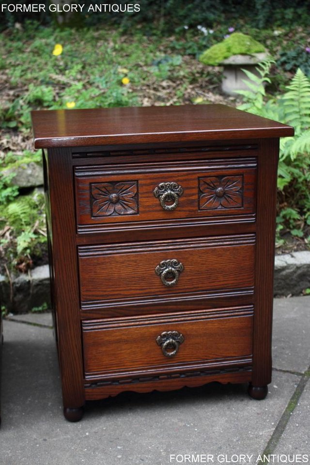 Image 27 of A PAIR OF OLD CHARM OAK BEDSIDE CABINETS LAMP TABLES DRAWERS